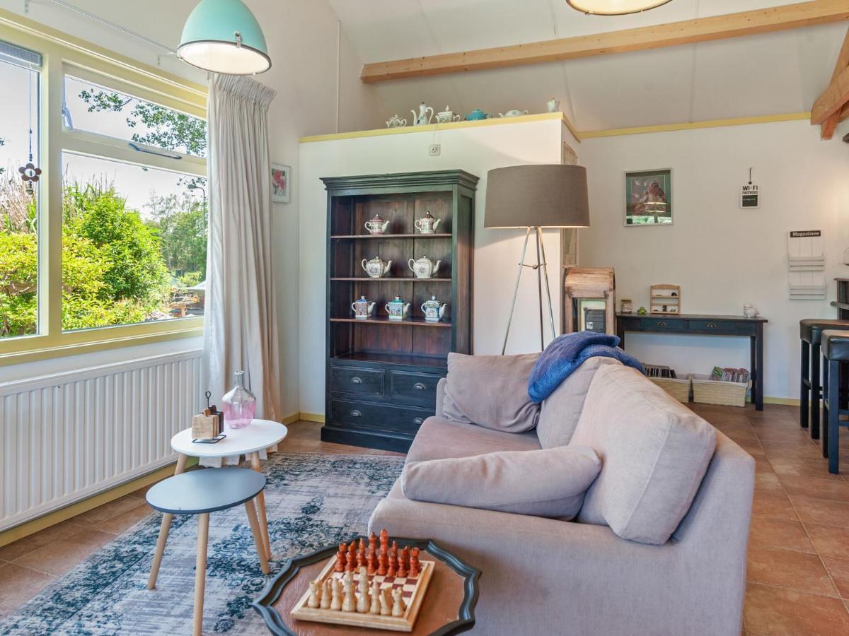 Enticing Holiday Home In Eastermar Near Burgumer Mar Lake Hoogzand Luaran gambar