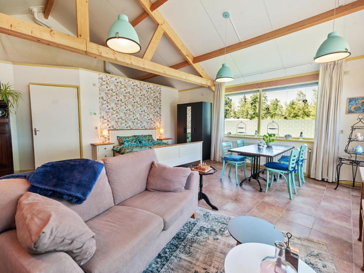 Enticing Holiday Home In Eastermar Near Burgumer Mar Lake Hoogzand Luaran gambar