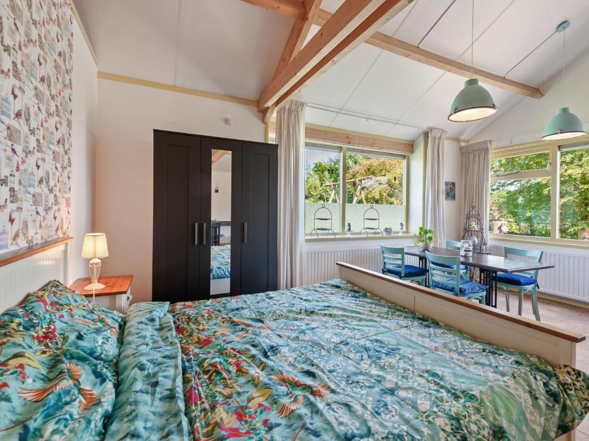 Enticing Holiday Home In Eastermar Near Burgumer Mar Lake Hoogzand Luaran gambar